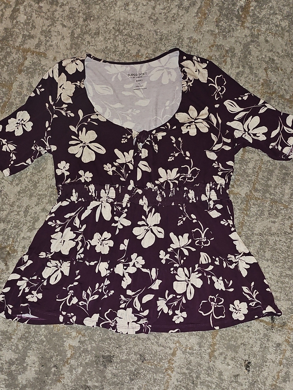 Torrid Tie Front Short Sleeve Babydoll Peplum Top- Plum Floral 1X - Picture 6 of 10